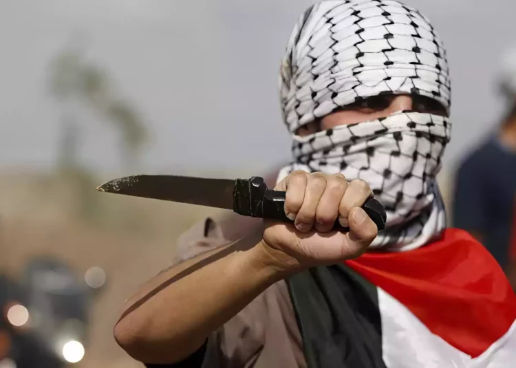 El periódico oficial palestino llama a los ataques terroristas contra los judíos