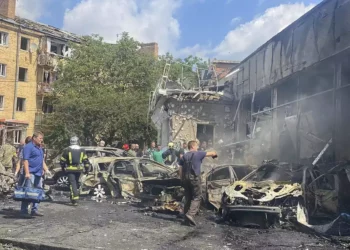 Un ataque ruso mata a 17 personas en el centro de Ucrania