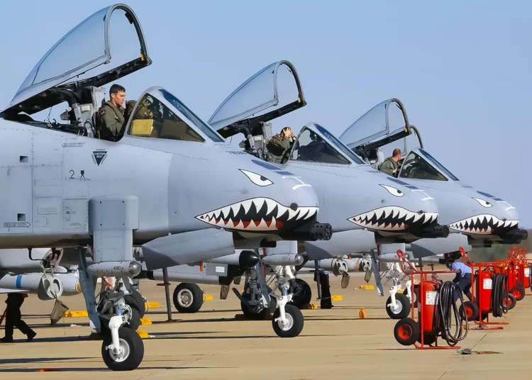 Ucrania dice que necesita aviones “rápidos y versátiles” como el F-16, no el A-10