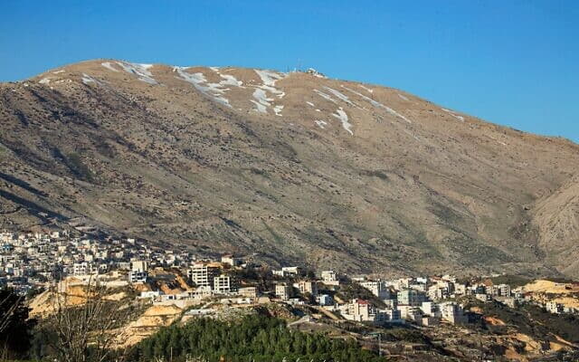 Vista de la ciudad drusa de Majdal Shams, Altos del Golán, norte de Israel, 11 de febrero de 2021. (Moshe Shai/FLASH90)