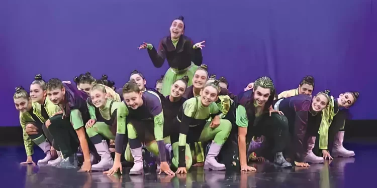 Equipo de danza israelí gana medalla de oro en competición internacional en España