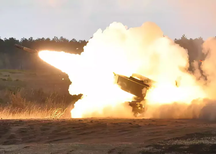 El nuevo misil HIMARS de Ucrania destruye los depósitos de munición rusos