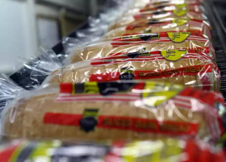 El Gobierno anuncia una subida del 20% en el precio del pan regulado