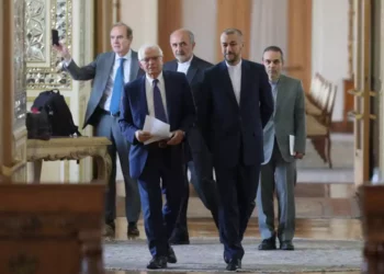 Irán sanciona a 61 estadounidenses mientras las conversaciones nucleares se estancan