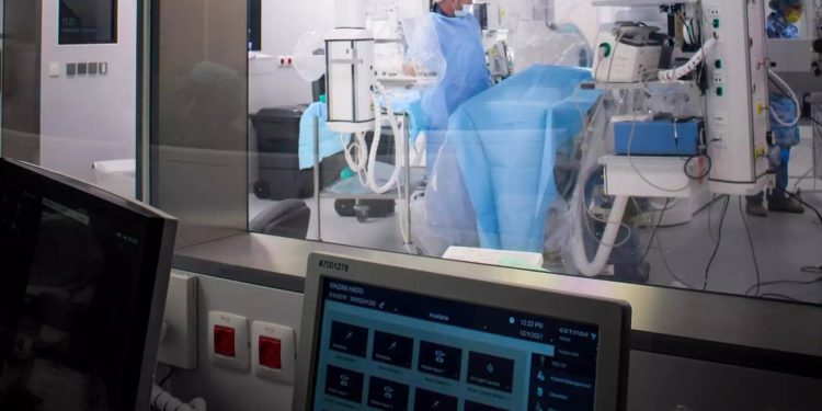 Médicos israelíes salvan la vida de un niño keniano con un defecto cardíaco