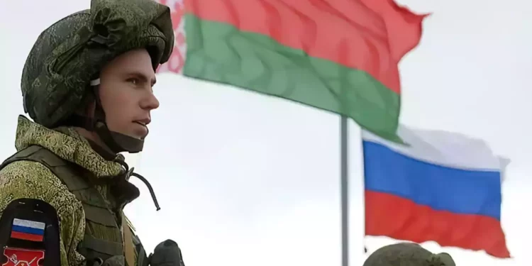 Rusia traslada armas y tropas a Bielorrusia