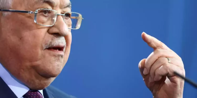 Embajador israelí en Alemania: Nadie invitará a Abbas a volver aquí pronto