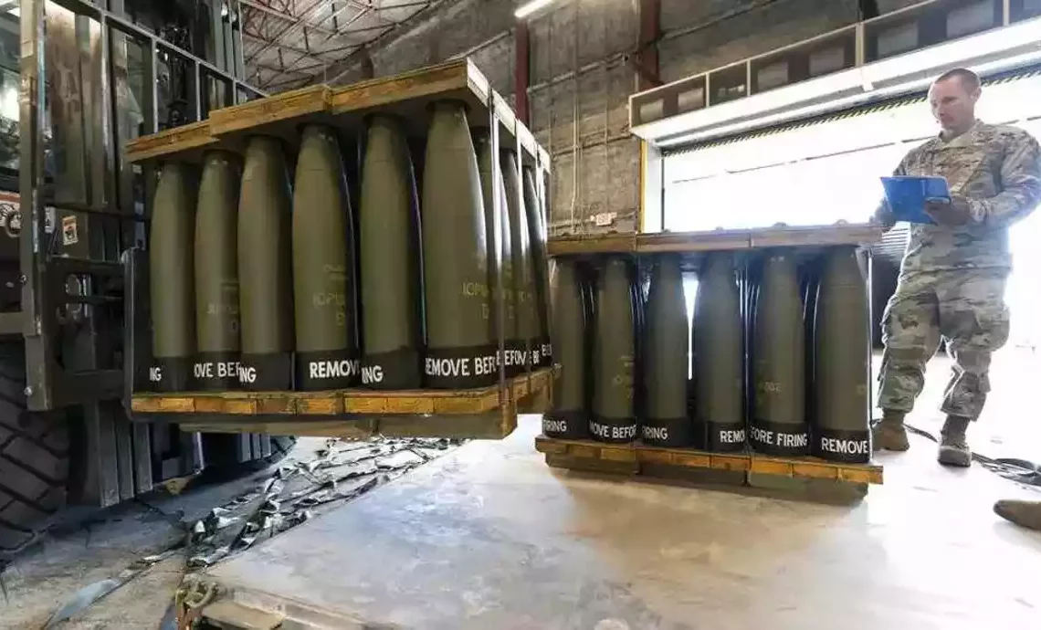 EE.UU. otorgará $ 1.000 millones en cohetes y armas para apoyar a Ucrania