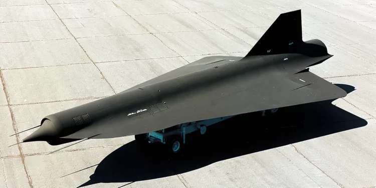 El nuevo dron hipersónico de China puede realizar ataques suicidas contra cazas F-22 y F-35