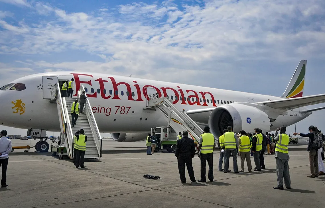 Ethiopian Airlines suspende a los pilotos que se quedaron dormidos durante el vuelo