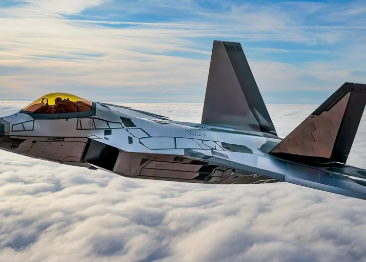 El F-35C con una nueva capa similar a un espejo