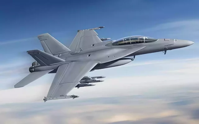 La Armada de EE.UU. recupera un F/A-18 Super Hornet hundido en el Mediterráneo