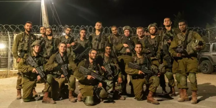 ¿Cómo protegen los soldados israelíes al país bajo el fuego?