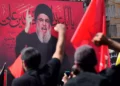 Los partidarios de Hezbolá elogian el atentado contra Salman Rushdie