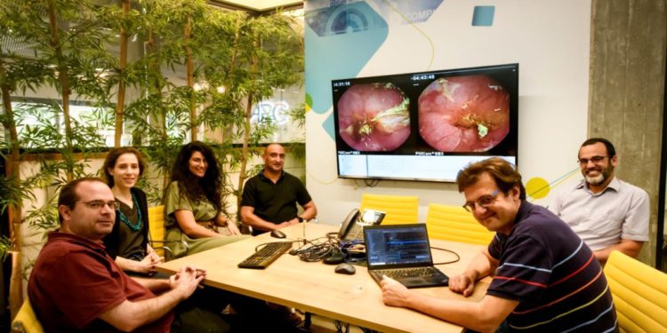 Científicos israelíes desarrollan un nuevo tratamiento contra la enfermedad de Crohn