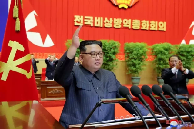 Corea del Norte “declara la victoria” sobre el coronavirus y culpa al Sur del brote