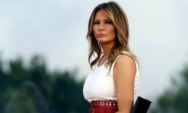 El FBI registró el vestuario de Melania y pasó horas en el despacho privado de Trump