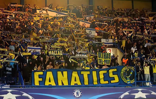 10 hinchas del Maccabi Tel Aviv condenados en Grecia por posesión de petardos y bengalas