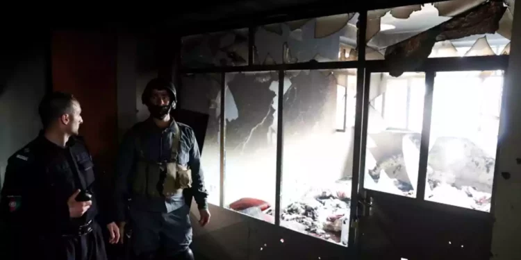 La explosión de una mezquita en Kabul causa 27 heridos