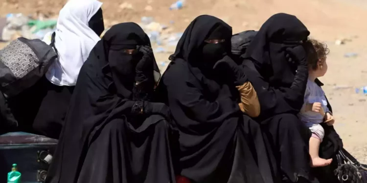 ¿Cuánto sabía Occidente sobre el contrabando de niñas al Estado Islámico?