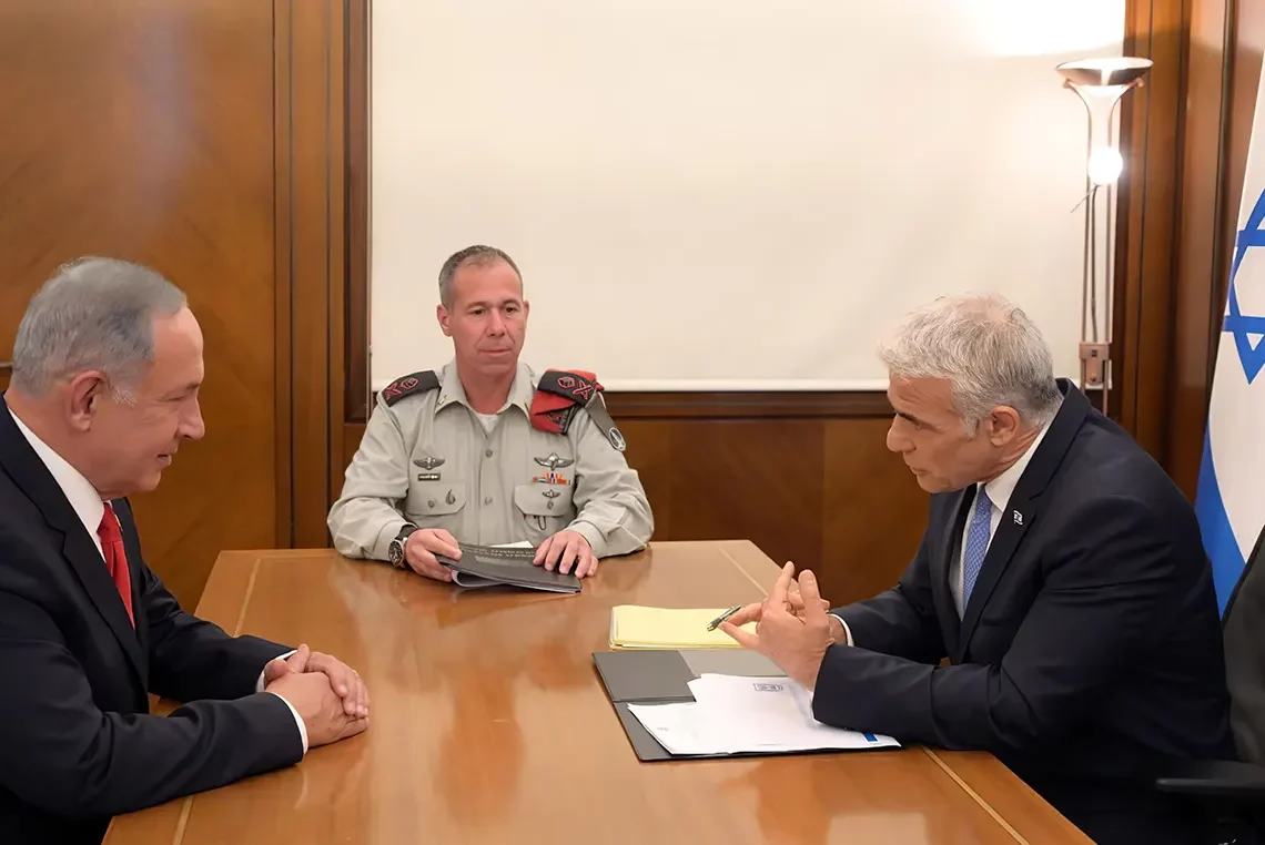 Lapid y Netanyahu discuten tras reunión sobre acuerdo nuclear de Irán