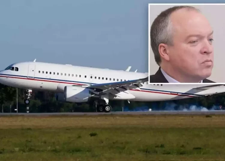 EE.UU. autoriza incautación de un avión perteneciente a oligarca ruso