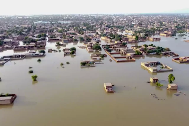 Catástrofe climática en Pakistán deja inundado un tercio del país