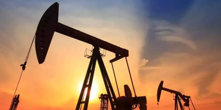 El petróleo cae más de 7 dólares por la inflación y las exportaciones de Irak