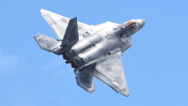 ¿Por qué la Fuerza Aérea construyó el caza furtivo F-22 Raptor?