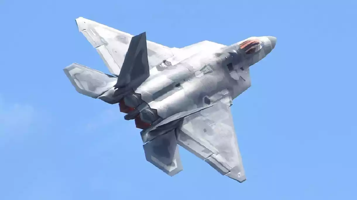 ¿Por qué la Fuerza Aérea construyó el caza furtivo F-22 Raptor?