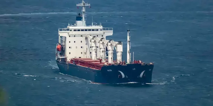 Primer buque de cereales de Ucrania autorizado para salir del mar Negro