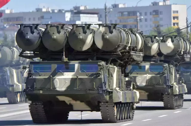 Ucrania preocupada por el despliegue de sistemas S-300 de Siria a Rusia