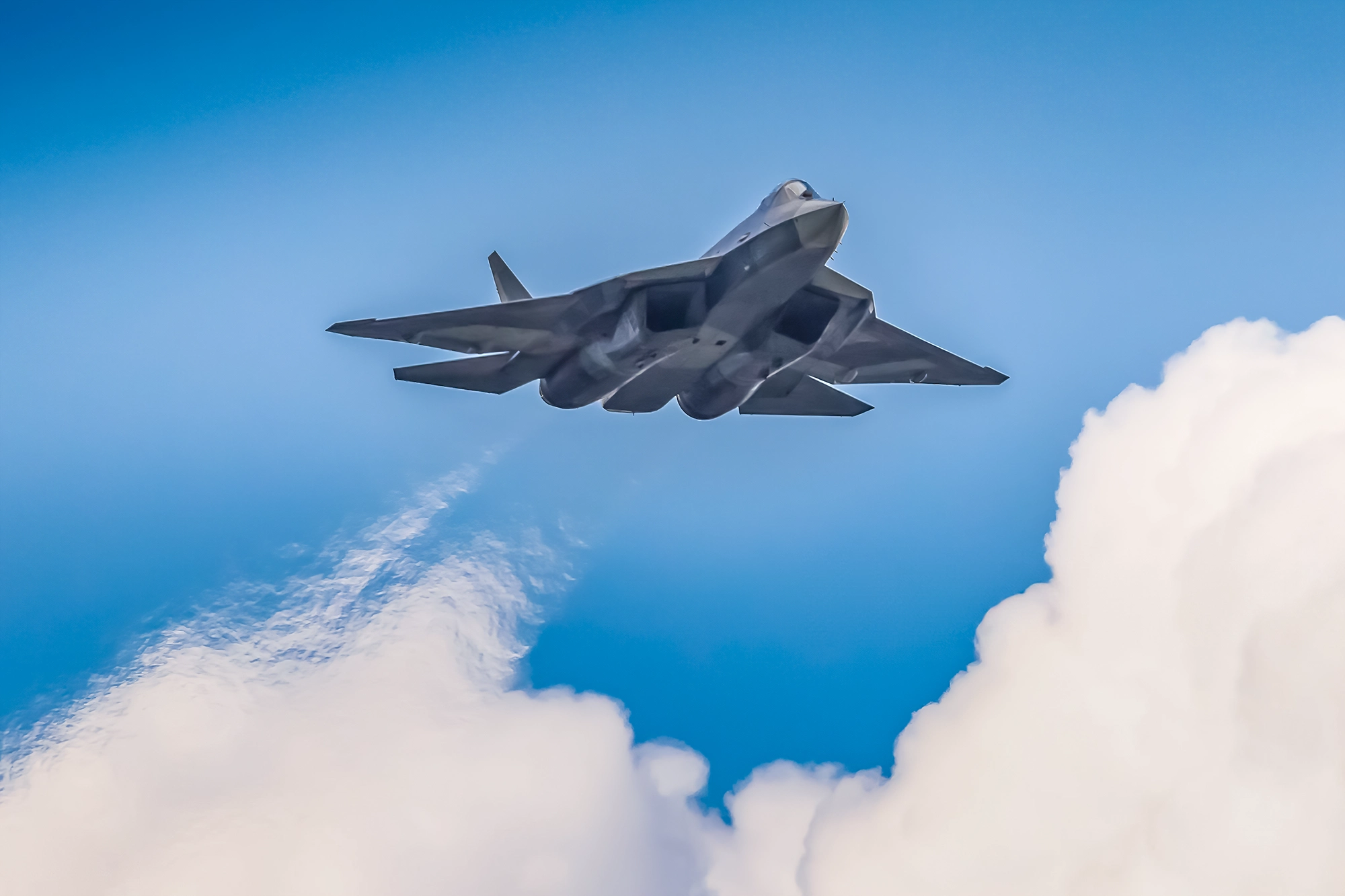 ¿Es el caza furtivo ruso Su-57 solo un halcón de papel?
