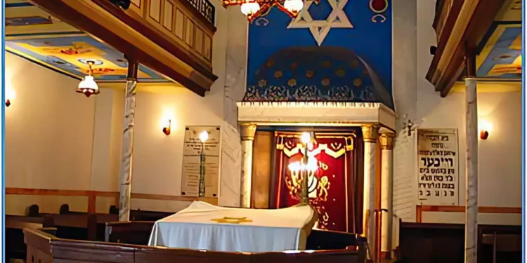 Sinagoga polaca anterior a la Segunda Guerra Mundial enfrenta a una demolición inminente