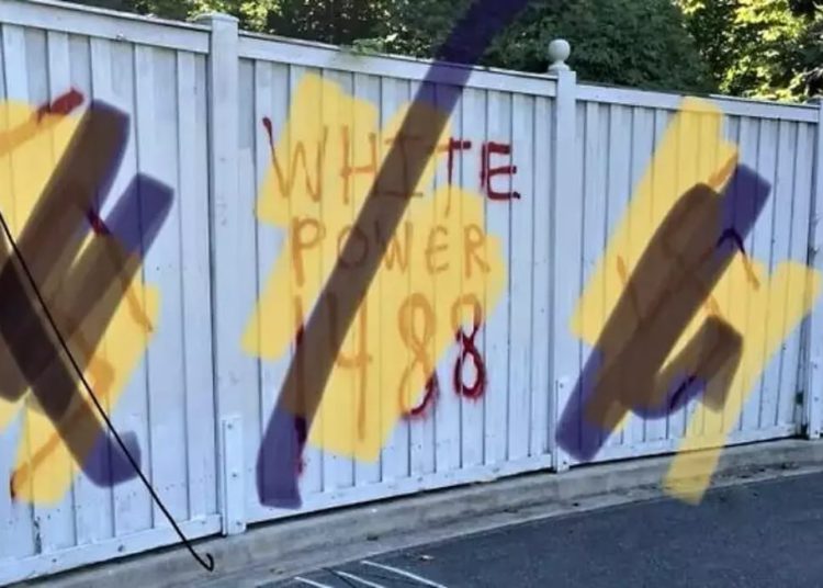 Pintan grafitis antisemitas en suburbios de Washington