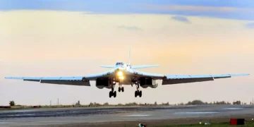 Rusia suministra a la India su primer bombardero estratégico