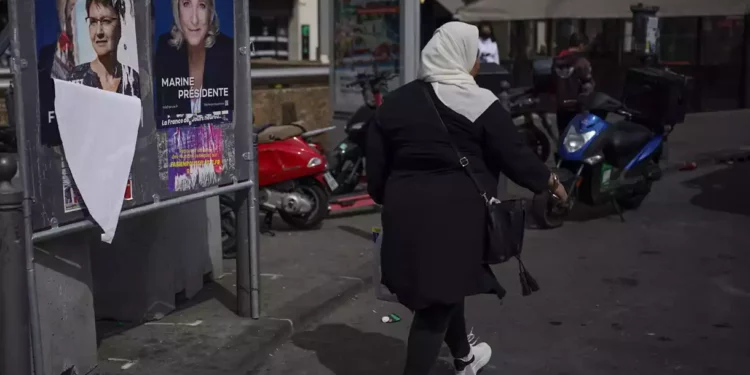 La ONU reprende a Francia por la prohibición del velo islámico