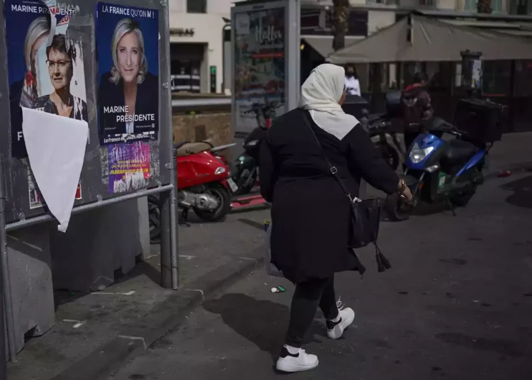 La ONU reprende a Francia por la prohibición del velo islámico
