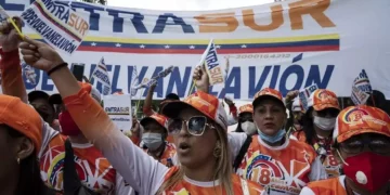 Venezolanos se manifiestan contra Argentina por la detención de un avión vinculado a Irán
