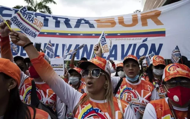 Venezolanos se manifiestan contra Argentina por la detención de un avión vinculado a Irán
