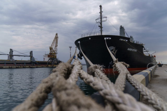 El primer cargamento de grano ucraniano sale del puerto de Odesa como parte del acuerdo negociado por la ONU
