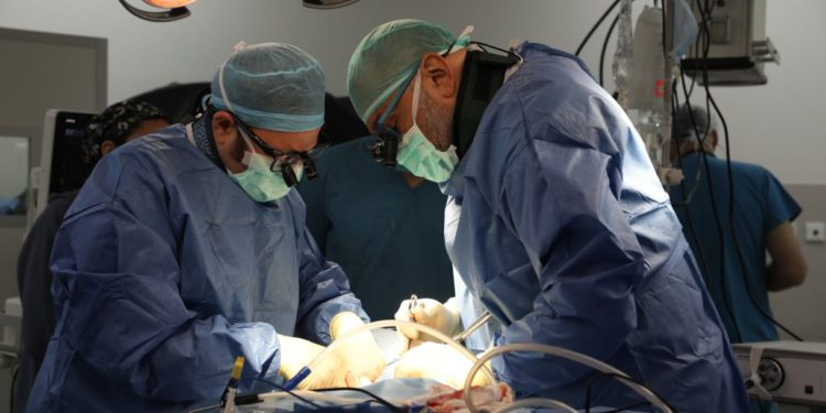 Por primera vez en Israel: Médicos utilizan un método avanzado de cirugía