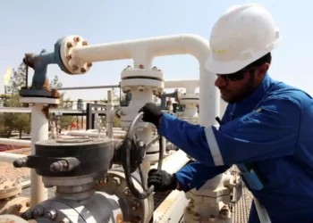 Ataques a un vital yacimiento de gas iraquí expulsan a contratistas estadounidenses