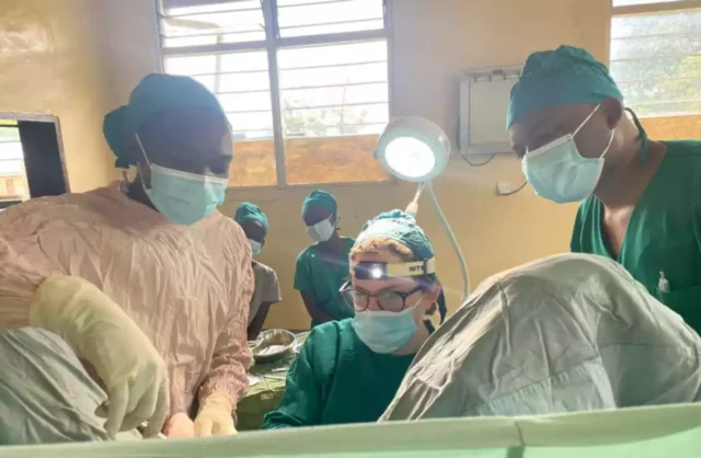 Doctora israelí salva la vida de una niña embarazada de 12 años en Uganda