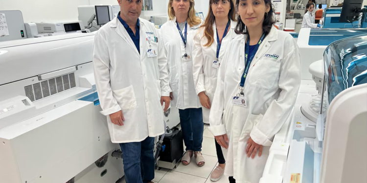 Laboratorio israelí busca frenar las muertes provocadas por bacterias resistentes a antibióticos
