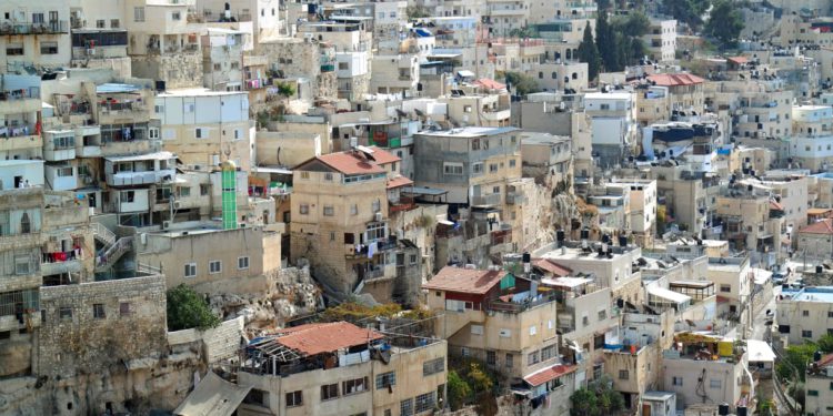 Jerusalen pone en marcha un programa de empleo para árabes en el sector público