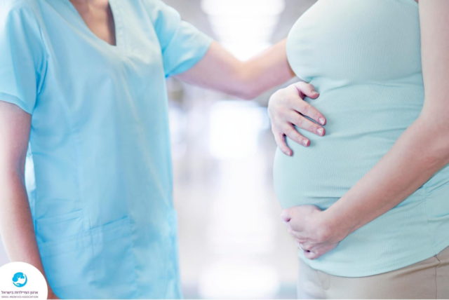 Israel implantará un método australiano de atención al embarazo