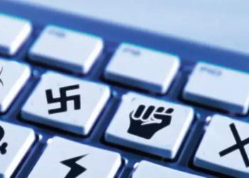 Vuelven a caer volantes antisemitas sobre viviendas en Houston
