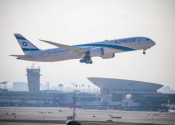 Vuelo de El Al aterriza de emergencia por un pasajero enfermo