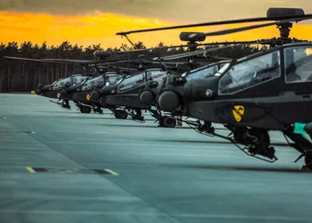 Polonia pide a EE.UU. helicópteros Apache para combinarlos con sus tanques Abrams